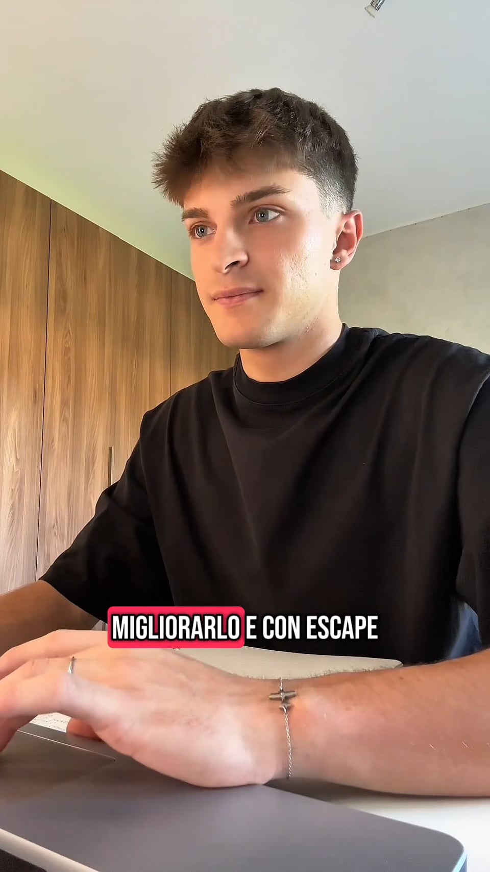 Anteprima video di Gianluca — Assistente di volo